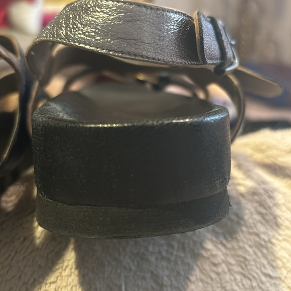 Sandals & Shoes - Picture 5 of 11